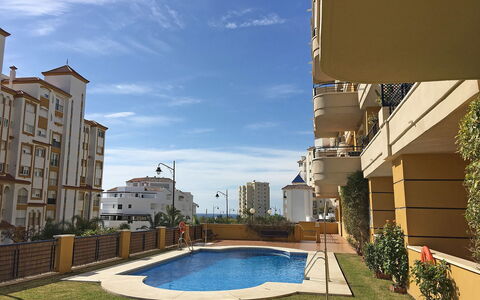 Bellavista del Puerto: Acqua, Cielo, Nube, Pianta, Proprietà, Costruzione, Azzurro, Blu, Infrastruttura, Illuminazione