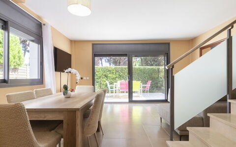 Cambrils 600: Proprietà, Camera, Interior Design, Costruzione, Mobilia, Casa, Soffitto, Pavimento, Immobiliare, Architettura