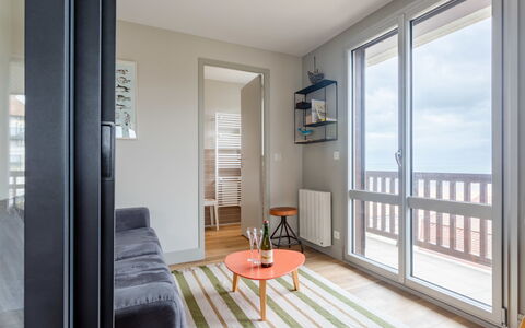 Cabourg 247: Mobilia, Proprietà, Costruzione, Finestra, Tavolo, Legna, Comfort, Casa, Interior Design