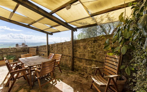 Villa Piazza Della Fortezza: Proprietà, Immobiliare, Costruzione, Camera, Casa, Interior Design, Mobilia, Casa, Villetta, Estate