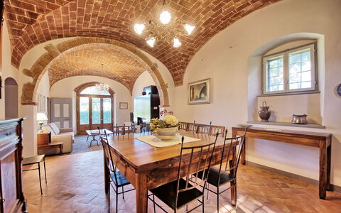 Villa Marietta: Costruzione, Proprietà, Camera, Interior Design, Soffitto, Mobilia, Architettura, Immobiliare, Tavolo, Casa