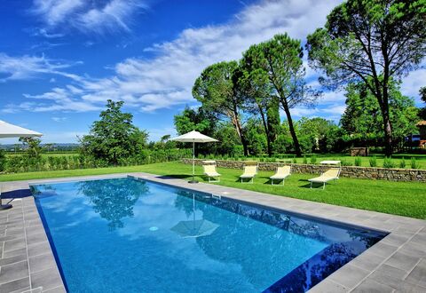 Villa Marietta: Piscina, Proprietà, Paesaggio Naturale, Immobiliare, Casa, Estate, Casa, Zona Residenziale, Architettura, Cielo