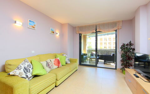 Cambrils 193: Pianta, Proprietà, Divano, Mobilia, Pianta Della Casa, Comfort, Finestra, Legna, Soggiorno, Interior Design
