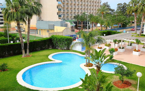 Estrella del Mar: Pianta, Costruzione, Proprietà, Acqua, Albero, Azzurro, Finestra, Architettura, Urban Design, Piscina