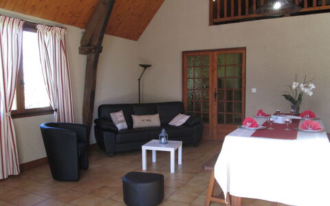 La Grange: Proprietà, Mobilia, Costruzione, Tavolo, Pianta, Comfort, Legna, Interior Design, Casa, Pavimento