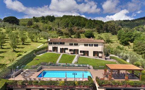 Sughera Villa: Proprietà, Estate, Paesaggio Naturale, Costruzione, Hill Station, Casa, Dimora, Piscina, Architettura, Immobiliare