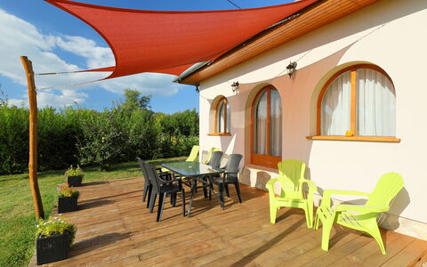 Sundance: Cielo, Costruzione, Pianta, Mobilia, Natura, Shade, Legna, Architettura, Interior Design, Giallo