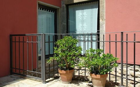 Mulino a Montegonzi Di Rimaggio: Ferro, Corrimano, Proprietà, Balcone, Metallo, Costruzione, Architettura, Facciata, Immobiliare, Casa