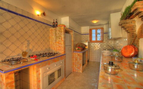 Villa Ardene: Proprietà, Camera, Costruzione, Piastrella, Interior Design, Pavimento, Cucina, Casa, Mobilia, Immobiliare