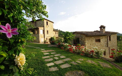 Villa Ardene: Proprietà, Casa, Villetta, Costruzione, Casa, Fiore, Area Rurale, Pianta, Giardino, Immobiliare