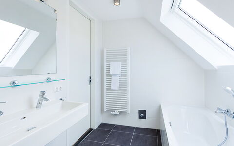 Noordwijk 710: Specchio, Proprietà, Costruzione, Lavello, Idraulico Fixture, Bagno, Rubinetto, Legna, Interior Design