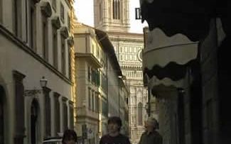 Appartamenti a Firenze: Strada, Cittadina, Architettura, Costruzione, Quartiere, Architettura Medievale, Infrastruttura, Vicolo, Città
