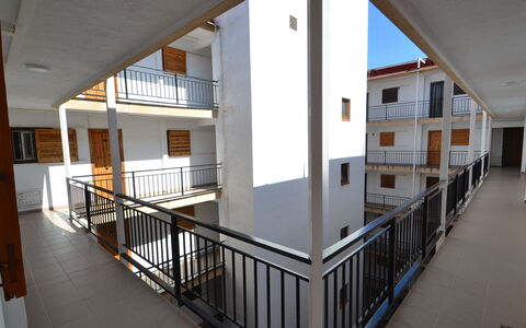 Salou 353: Costruzione, Finestra, Legna, Sala, Pavimentazione, Pavimento, Interior Design, Proprietà Del Materiale, Le Scale