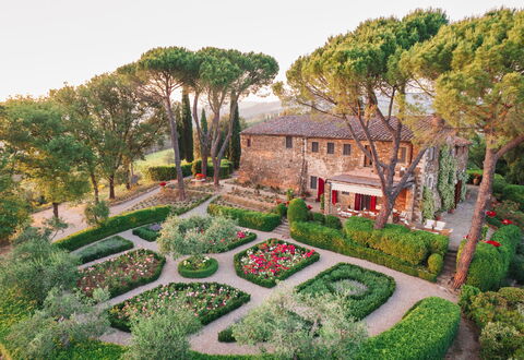 Villa Le Corti: Fiore, Giardino, Arbusto, Groundcover, Primavera, Landscaping, Giardino Botanico, Backyard, Hacienda