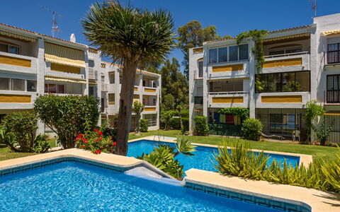 Apartamentos Pueblo Valleverde: Proprietà, Costruzione, Piscina, Immobiliare, Zona Residenziale, Ricorrere, Casa, Appartamento, Architettura, Cittadina
