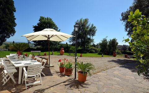 Di Vinci: Proprietà, Cielo, Immobiliare, Casa, Vacanza, Costruzione, Ristorante, Casa, Terrazza, Albero