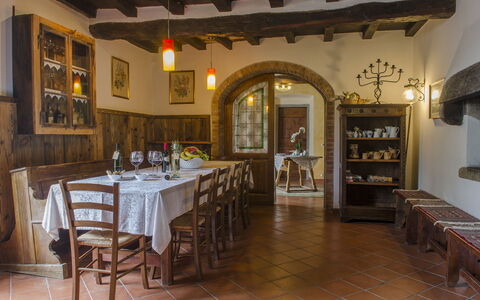 Villa Flora: Proprietà, Costruzione, Camera, Mobilia, Interior Design, Sala Da Pranzo, Immobiliare, Tavolo, Ristorante, Soffitto