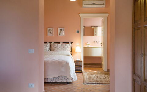 Santo Stefano 10: Camera, Letto, Camera Da Letto, Proprietà, Mobilia, Pavimento, Interior Design, Parete, Casa, Costruzione