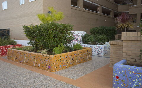 Jardines del Mar - Azahar: Proprietà, Parete, Cortile, Zona Residenziale, Architettura, Vaso Di Fiori, Paesaggio, Giardino, Landscaping, Immobiliare