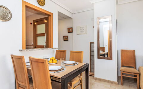Jardines del Mar - Azahar: Mobilia, Legna, Pavimentazione, Interior Design, Pavimento, Cucina & Sala Da Pranzo Tavolo, Tavolo, Camera, Sala Da Pranzo, Illuminazione