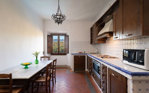 Villa Sieve: Interior Design, Legna, Pavimentazione, Mobilia, Cucina, Camera, Pavimento, Controsoffitto, Casa, Cabinetry