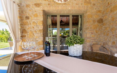 Villa Melinda: Proprietà, Camera, Costruzione, Immobiliare, Tavolo, Mobilia, Casa, Interior Design, Villa, Sala Da Pranzo