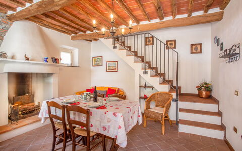 Villa Mastiano: Camera, Proprietà, Costruzione, Soffitto, Mobilia, Interior Design, Casa, Immobiliare, Sala Da Pranzo, Pavimento