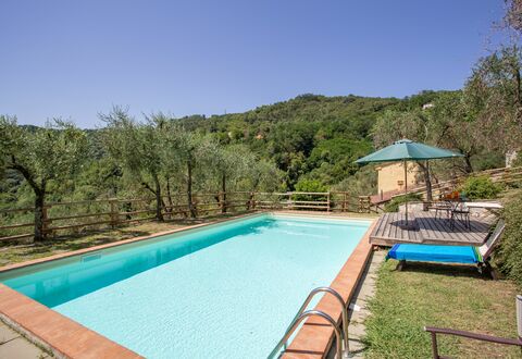 Villa Mastiano: Piscina, Proprietà, Immobiliare, Casa, Tempo Libero, Estate, Costruzione, Vacanza, Casa, Backyard