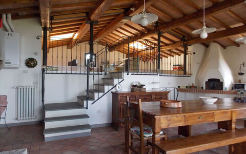 Il Circolo: Costruzione, Camera, Fascio, Loft, Interior Design, Mobilia, Legna, Casa, Pavimento, Latifoglie