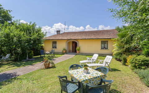 I Pioppi: Proprietà, Casa, Immobiliare, Villetta, Costruzione, Cortile, Casa, Agriturismo, Estate, Area Rurale