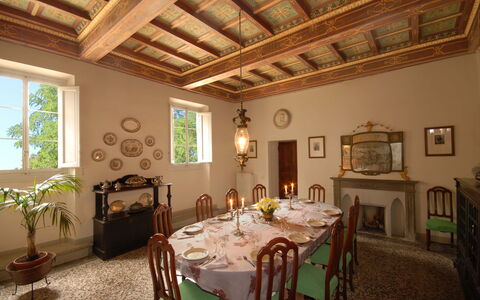 Villa Del Conte: Proprietà, Camera, Costruzione, Soffitto, Sala Da Pranzo, Interior Design, Mobilia, Casa, Immobiliare, Tavolo