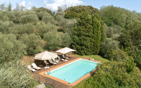 Il Vignale: Piscina, Estate, Ricorrere, Giardino, Hacienda, Villa, Eco Hotel, Agriturismo, Landscaping, Prato