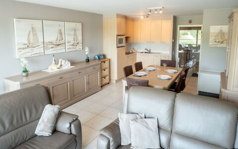 Lautrec 304 with Balcony: Divano, Mobilia, Proprietà, Tavolo, Cabinetry, Cornice, Sedia, Interior Design, Comfort, Soggiorno