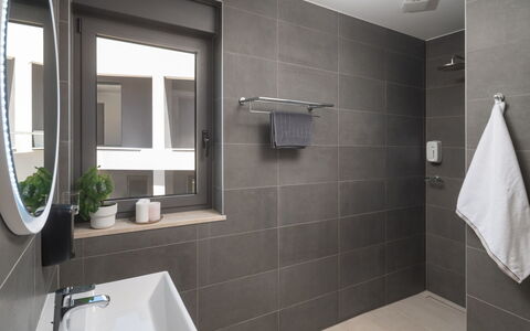 Villa Fasana: Interior Design, Bagno, Idraulico Fixture, Pavimentazione, Parete, Pavimento, Rubinetto, Lavello, Idraulico, Casa