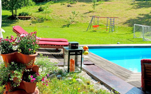 Škalniški: Erba, Backyard, Giardino, Cortile, Botanica, Tempo Libero, Landscaping, Paesaggio, Albero, Casa