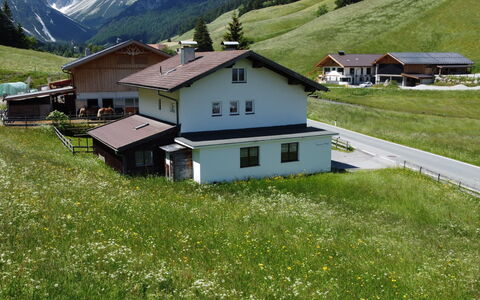 Thaler: Pianta, Montagna, Ecoregione, Costruzione, Verde, Ambiente Naturale, Casa, Finestra, Paesaggio Naturale, Fiore