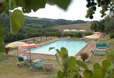 Agriturismo Paterno: Piscina, Proprietà, Tempo Libero, Ricorrere, Vacanza, Villa, Shade, Albero, Casa, Costruzione