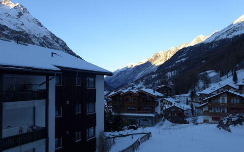 Haus Rollin: Geografia Montane, Montagna, Neve, Catena Montuosa, Inverno, Cielo, Alpi, Hill Station, Natura Selvaggia, Paesino Di Montagna