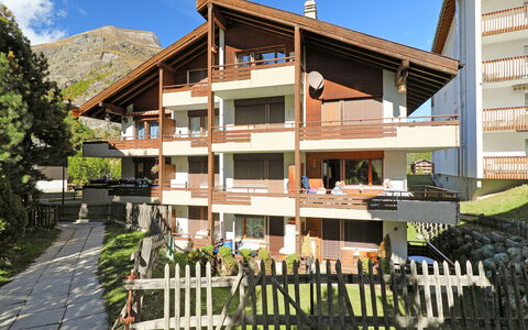 Haus Rollin: Proprietà, Costruzione, Casa, Immobiliare, Zona Residenziale, Casa, Appartamento, Architettura, Uso Misto, Estate