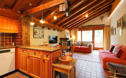 Haus Rollin: Camera, Proprietà, Costruzione, Mobilia, Interior Design, Casa, Immobiliare, Soffitto, Casa, Cucina