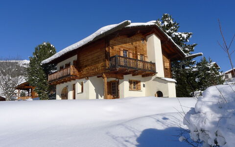 Chistiala Dadens: Neve, Inverno, Casa, Proprietà, Casa, Cielo, Congelamento, Albero, Architettura, Immobiliare