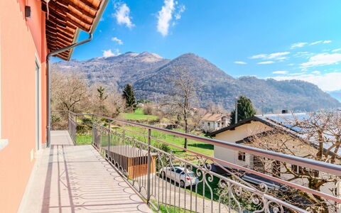 Marta: Zona Residenziale, Appartamento, Casa, Insediamento Umano, Costiera E Morfologie Oceanic, Costa, Mare, Condominio, Ricorrere, Sobborgo
