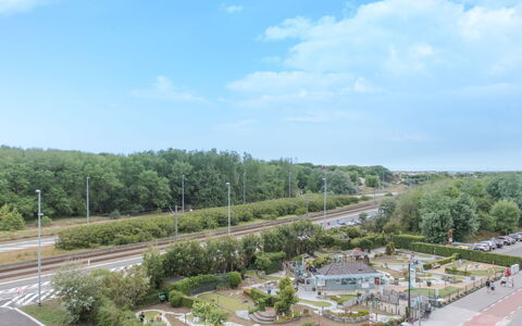 Bredene 500: Nube, Cielo, Giorno, Pianta, Manto Stradale, Albero, Asfalto, Lotto, Urban Design, Strada Transitabile