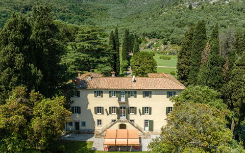 Villa de Ranieri: Proprietà, Costruzione, Natura, Finestra, Paesaggio Naturale, Albero, Vegetazione, Lotto, Casa, Biome