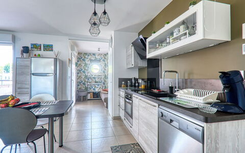 Fréjus 185: Cabinetry, Mobilia, Controsoffitto, Elettrodomestico, Cucina Stufa, Cucina, Legna, Architettura, Interior Design, Elettrodomestico Da Cucina