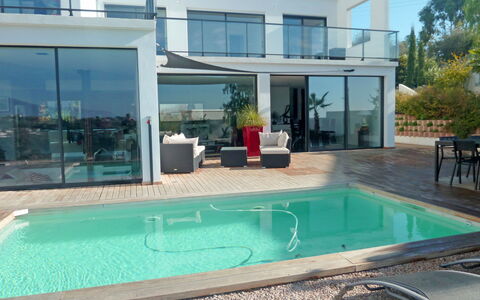Les Oliviers: Acqua, Costruzione, Proprietà, Piscina, Finestra, Mobilia, Sedia, Pianta, Verde, Shade