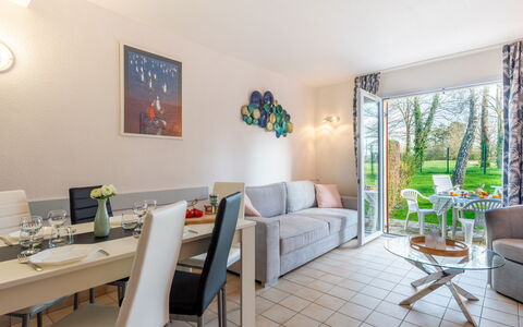 Ploemel 100: Camera, Proprietà, Mobilia, Interior Design, Immobiliare, Costruzione, Soggiorno, Casa, Tavolo, Pavimento