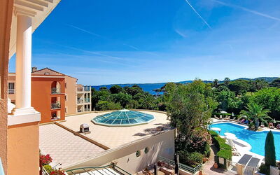 Les Issambres 125: Ricorrere, Piscina, Appartamento, Eco Hotel, Mobili Da Esterno, Hotel, Villa, Resort Citta ', Hacienda