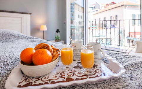 Résidence de France: Cibo, Tavola, Tavolo, Arancia, Pianta, Arancia