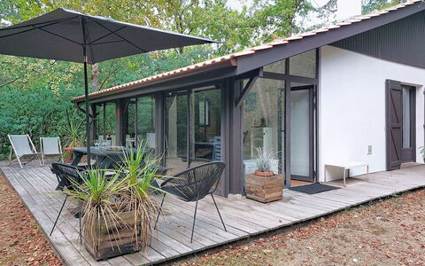 Marina de Talaris: Casa, Tetto, Casa, Porta, Villetta, Shade, Giardino, Groundcover, Portico, Cortile